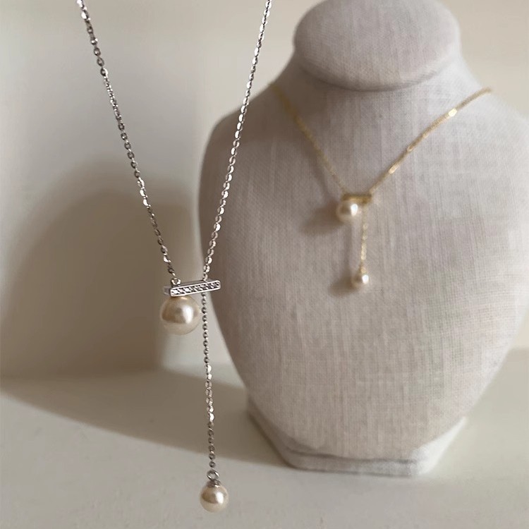 Light luxury zircon pearl balance beam pull-out necklace for women, a unique, fashionable and simple style, versatile collarbone chain Application Scenario