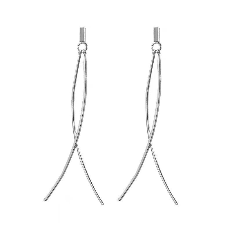 Minimalist cross-tassel stud earrings, a new trend in 2025, are high-end earrings that are popular on Instagram for women Item Picture