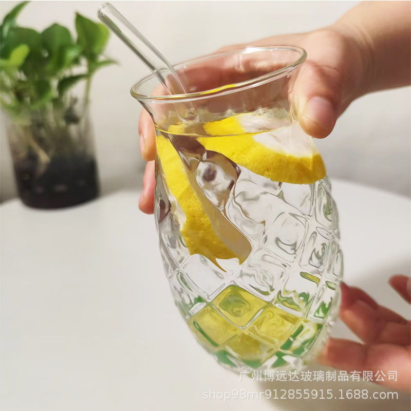 ins influencer pineapple cocktail cup, coffee cup, creative embossed cocktail juice glass cup, water cup and beverage cup Specification drawing