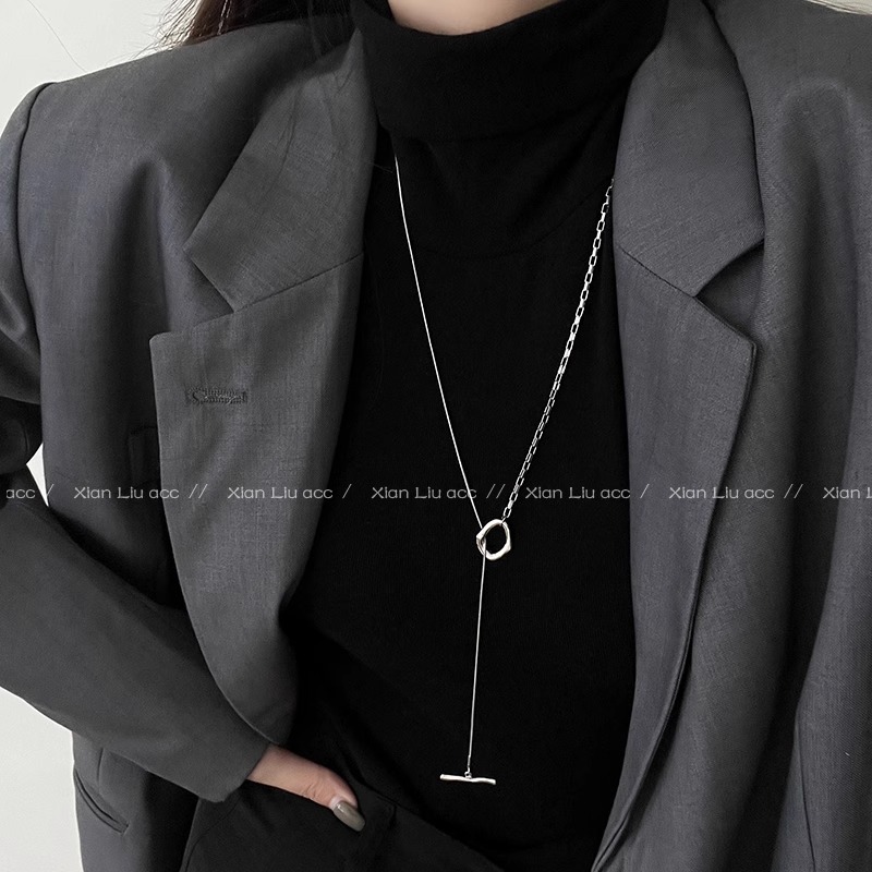 Titanium steel spliced ot buckle autumn and winter necklace for women 2023 new style collarbone chain, light luxury and niche style sweater chain full figure