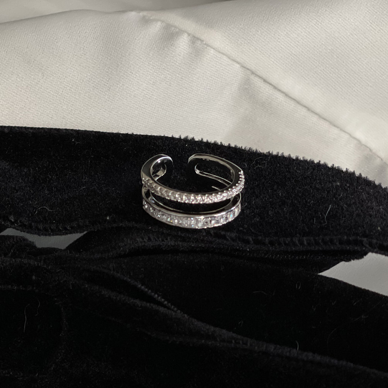 Sweet and cool style, unique geometric sparkling diamond zircon open ring, elegant and versatile for women, a small and niche socialite to wear in layers Application Scenario