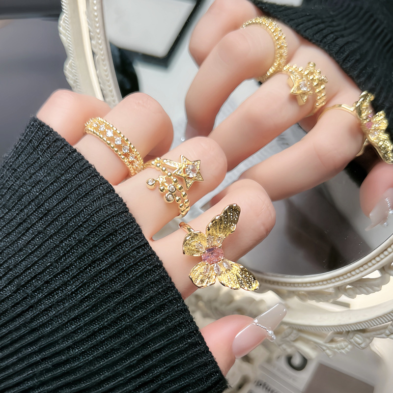 【 Butterfly Dream Star Ring 】 Exquisite irregular pink diamond dynamic butterfly opening ring, a trendy star ring for women details Picture