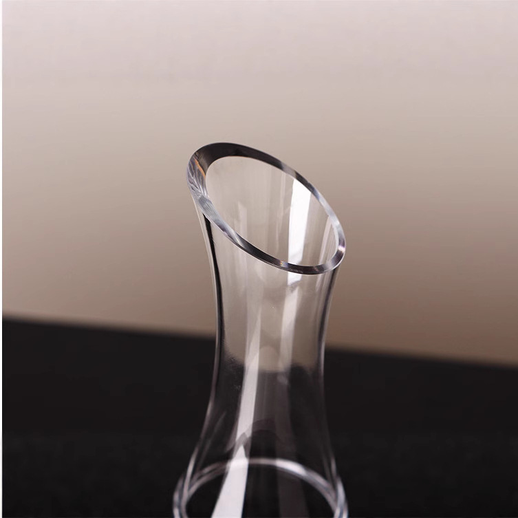 Factory direct sales of creative crystal glass decanters, slanted kettles, large-belted decanters, and cold-cut decanters Specification drawing