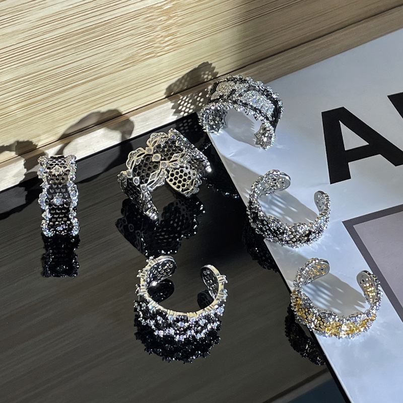 Dark style irregular lace edge, luxurious and high-end open ring, trendy and niche punk personality ring for women Specification drawing