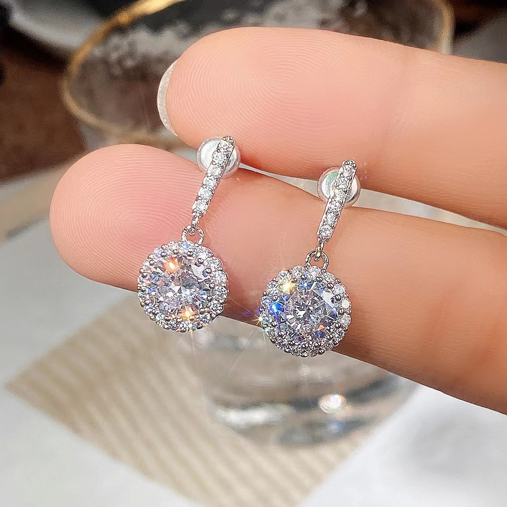 Exquisite ~ Sparkling diamond zircon light luxury high-end style full diamond earrings, women's Instagram trendy and niche design sense stud earrings and earrings details Picture
