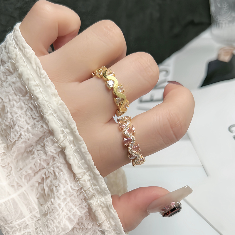 Retro and fashionable brushed wavy pink diamond sweet and cool open ring for women, with a unique design sense, simple and individual style details Picture