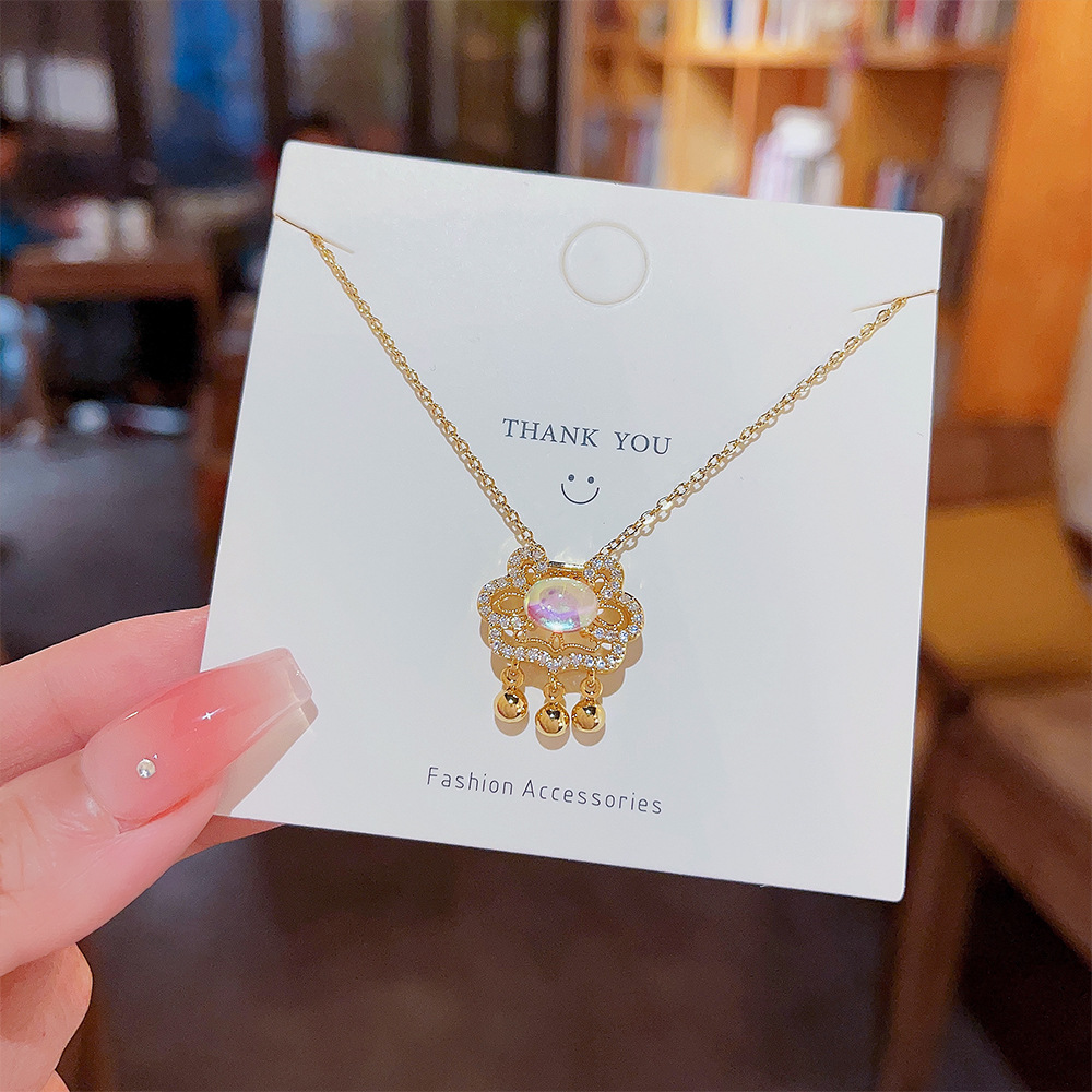 New national trend moonstone safety lock titanium steel necklace for women, ins light luxury niche zircon exquisite collarbone chain wholesale details Picture