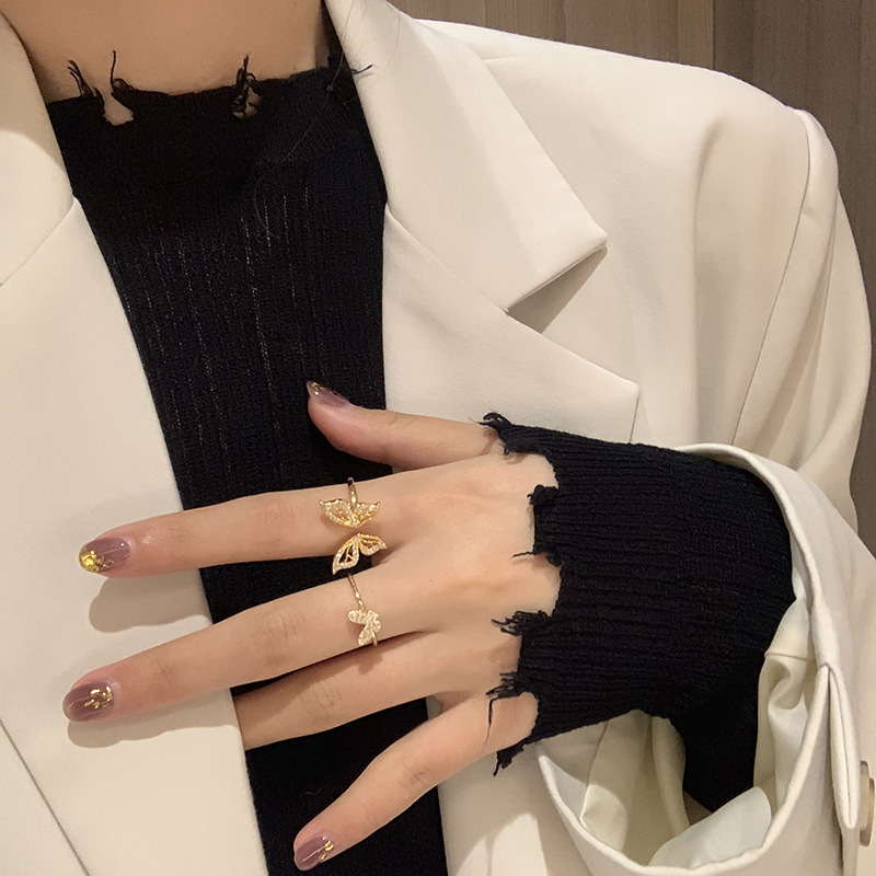 Gentle and ethereal golden butterfly zircon open ring, a high-end, light luxury, trendy and niche design with a unique personality Application Scenario