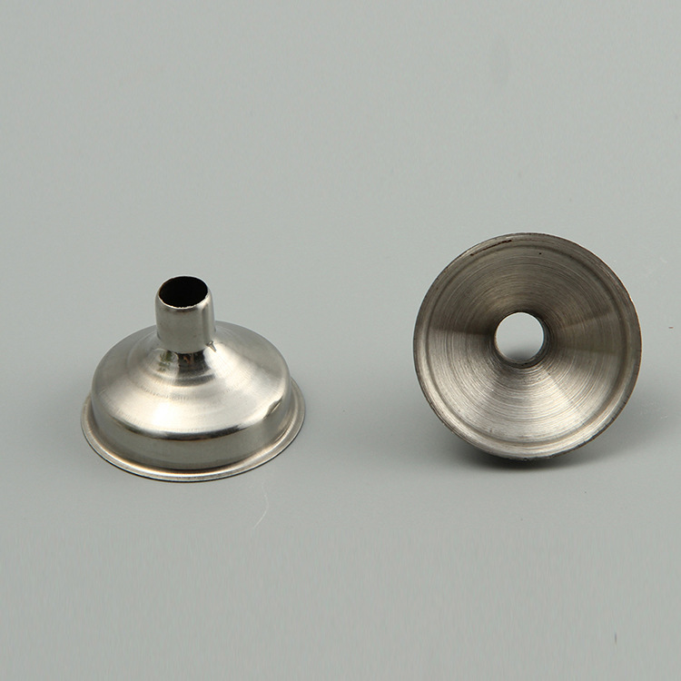 Factory wholesale of original stainless steel small funnel wine jugs, direct supply of funnel wine without leakage details Picture