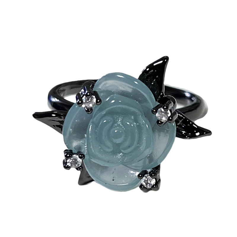 A niche design with an ice-clear blue rose ring, a light luxury and high-end feel for women, and a unique imitation chalcedony retro bee ring Item Picture