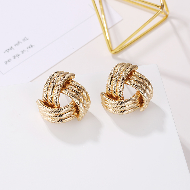 wish New products: Exaggerated European and American earrings, geometric cross alloy patterned stud earrings, fashionable and creative cross-border accessories wholesale Specification drawing