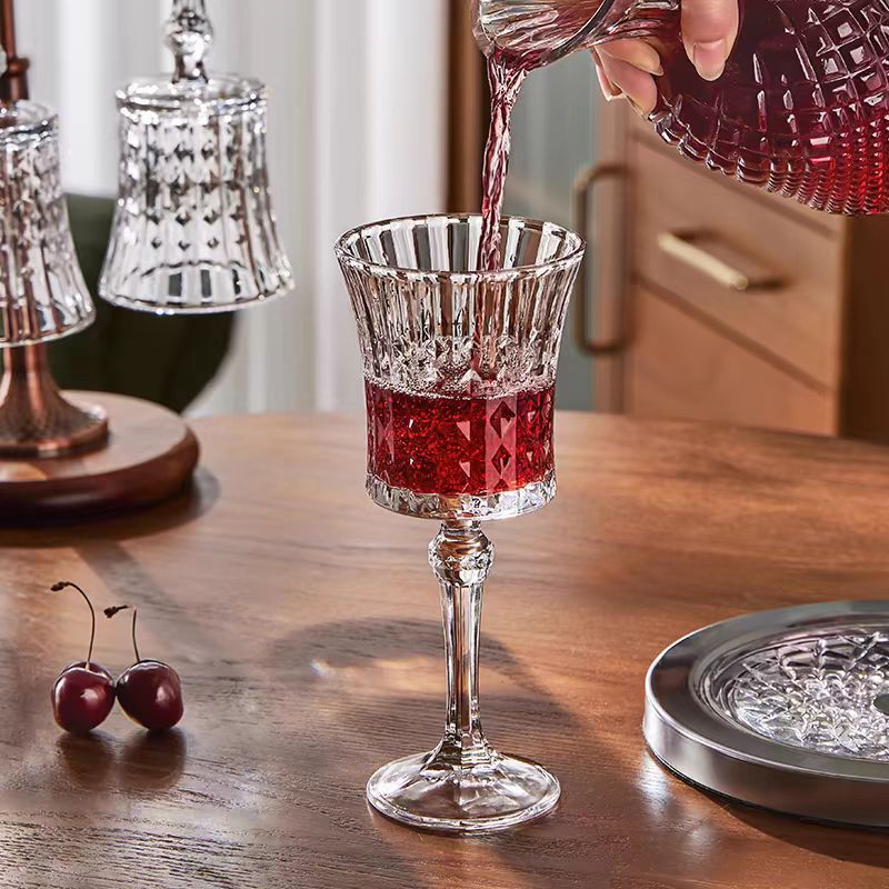 Retro embossed glass cups, creative cocktail cups, highball glasses, champagne glasses, sweet wine glasses, juice cold drink cocktail cups Specification drawing
