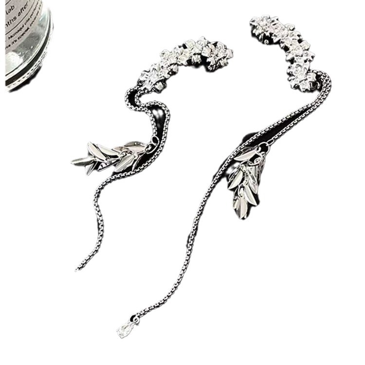 A profusion of flowers ~ Flower-fringed ear bone clips without ear holes, unique and versatile ear clips for women, with a niche and elegant design Item Picture