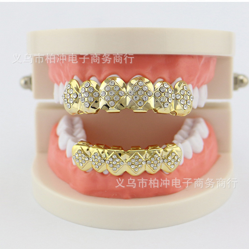 Hip-hop cross-border bestseller Grillz diamond-encrusted personalized braces, hip-hop gold braces 18K gold braces hiphop Application Scenario