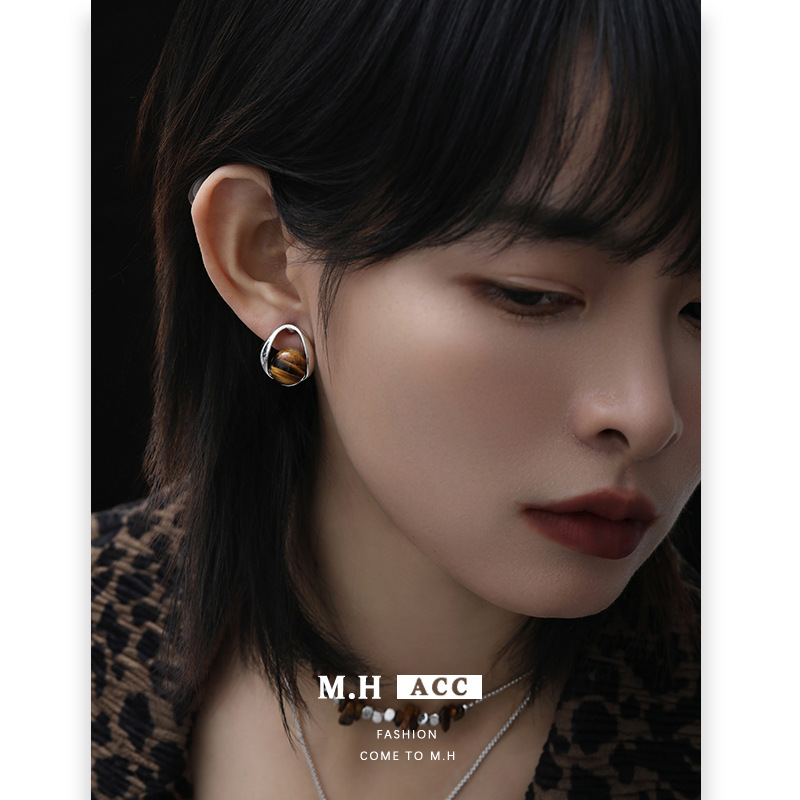 Retro tiger's eye stone earrings, feminine, light luxury and high-end feel, original ins earrings with design sense, and wholesale of niche ear studs details Picture