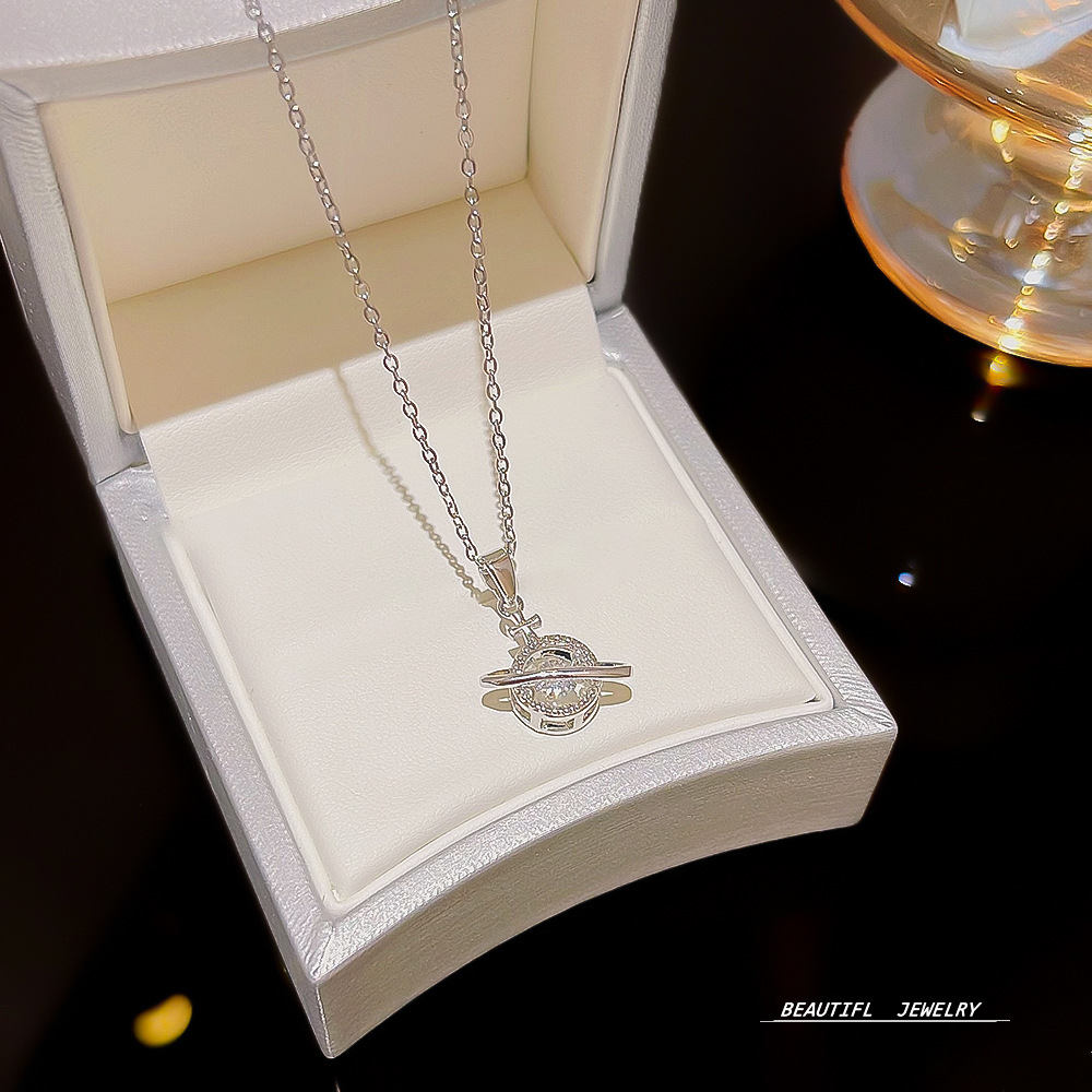 Korean Little Chanel-style Planet pendant, a new and elegant accessory with a high-end feel, a niche collarbone chain, a fashionable and sweet necklace for women Application Scenario