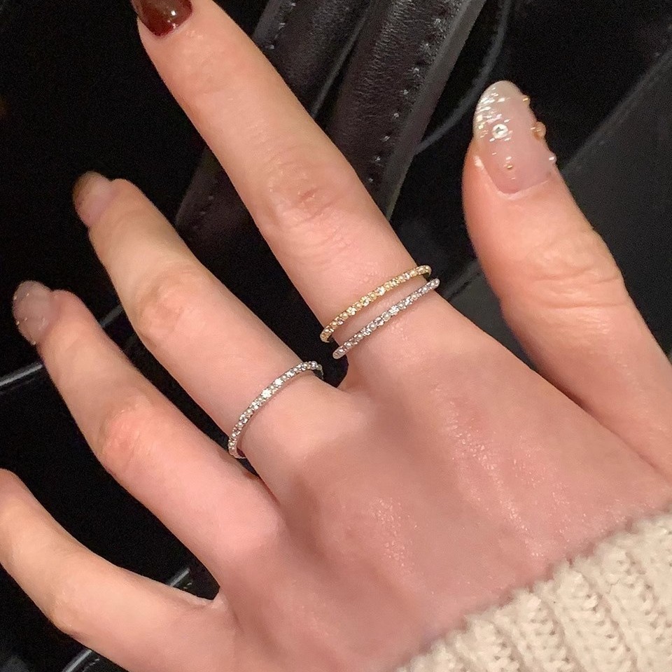 A super dazzling and exquisite pearl row diamond zircon fine ring, a light luxury and high-end index finger ring, a niche and elegant open ring full figure
