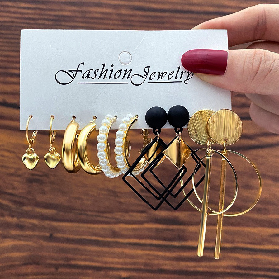 Cross-border supply of new triangular circular stud earrings from Europe and America, creative retro and fashionable alloy earrings full figure