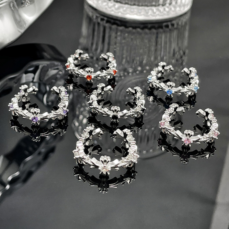 A niche retro cross-shaped open ring for women, a simple layering of colored zircon, sweet, cool, fashionable and versatile ring for commuting Specification drawing