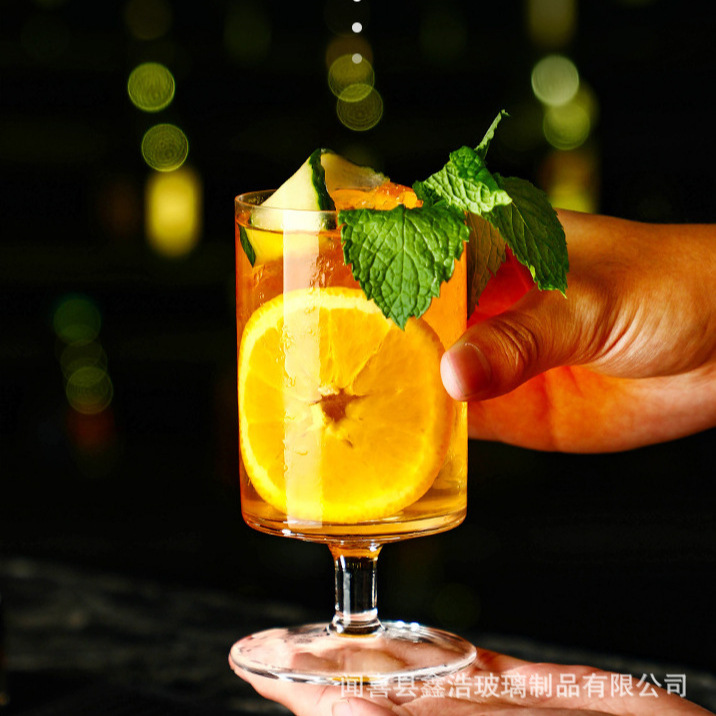 High-footed glass cups, ins-style ice cream and cold drink cups, juice sparkling cups, wine glasses, coffee cups, yogurt dessert cups Application Scenario