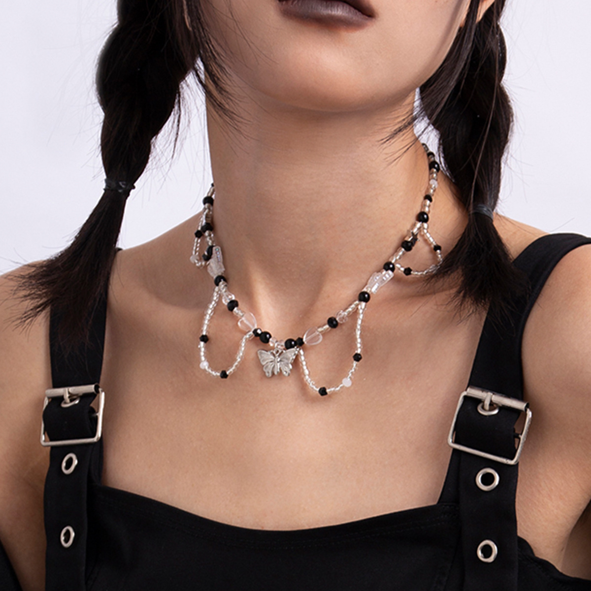 European and American cross-border jewelry, sweet, cool, simple heart-shaped beaded, versatile collarbone chain necklace, elegant butterfly imitation pearl necklace full figure