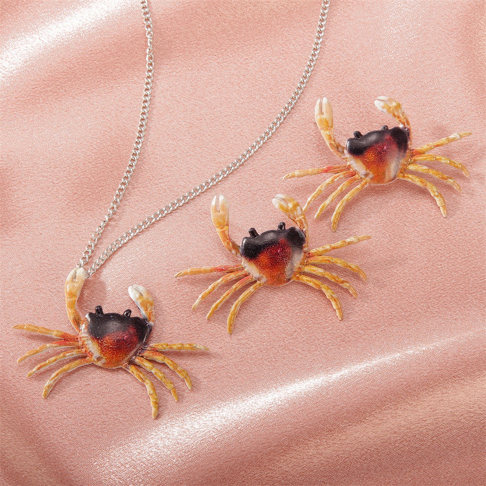 European and American exaggerated and unique crab earrings, necklace sets, ins retro and cute animal earrings and accessories for women wholesale Application Scenario