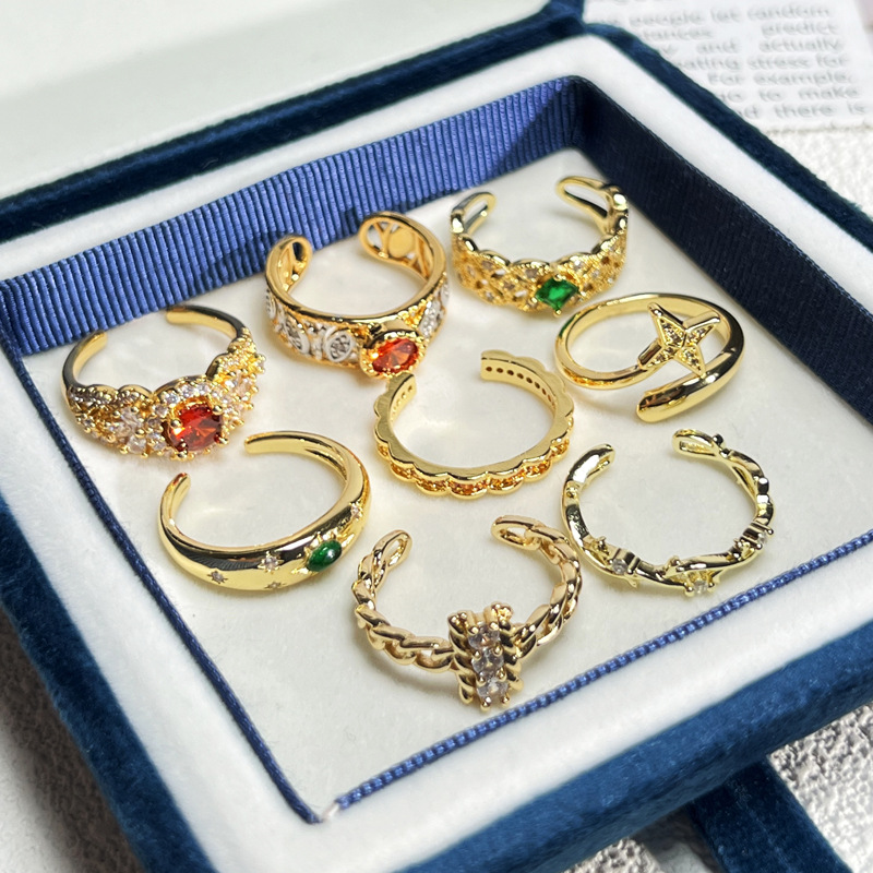 The new Chinese-style golden ring is a versatile choice for women. It is a unique, sweet, cool, exquisite, fashionable and high-end light luxury ring trend full figure