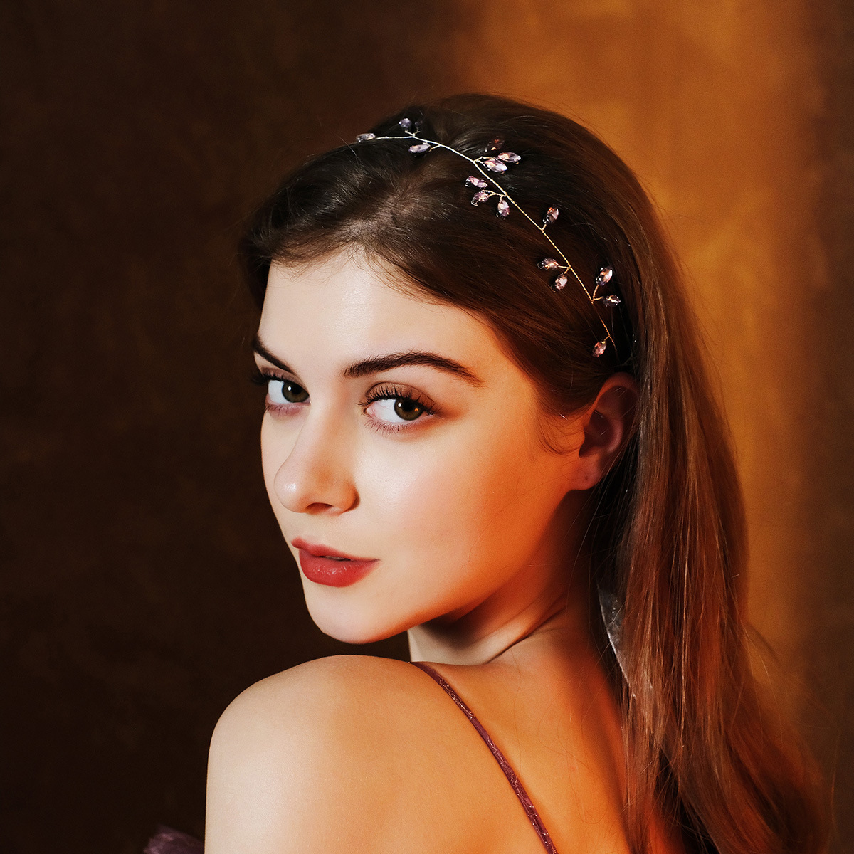 New Chinese-style hair accessory, purple crystal bridal hair band, light luxury and versatile birthday and wedding headwear, handcrafted rhinestone headband for girls full figure