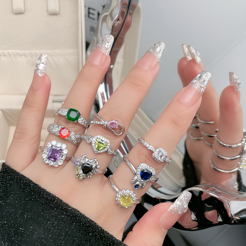 The fashionable colored gemstone series is set with zircon open rings, exuding an ink-style, niche, high-end, and light luxury elegance Specification drawing