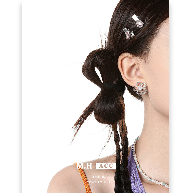 Summer new hollowed-out flower earrings for women, 925 silver needle, light luxury style, niche stud earrings, fashionable and versatile earrings wholesale details Picture