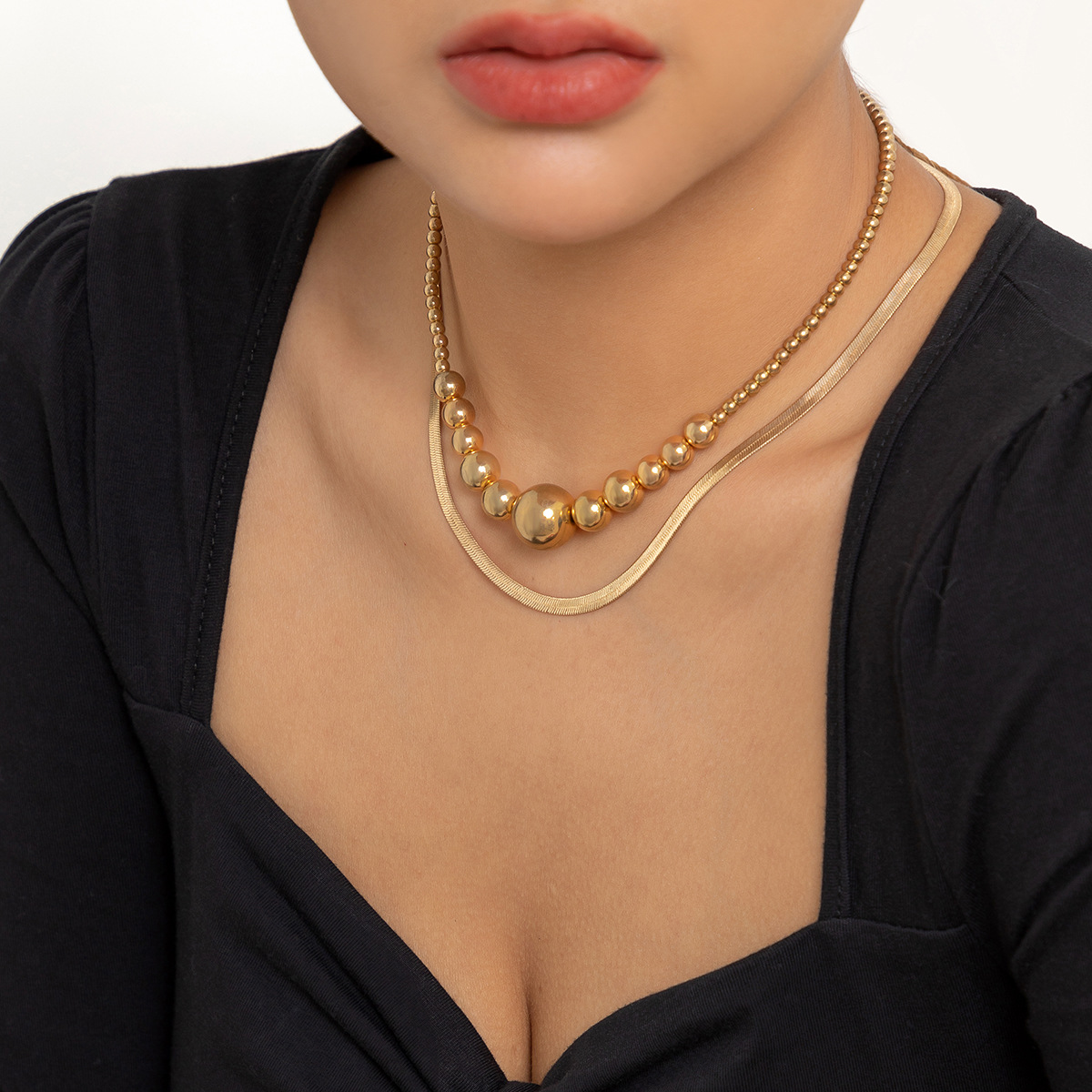 European and American cross-border jewelry, fashionable and individual double-layer beaded collarbone chain necklace, retro and cold style snake bone chain necklace details Picture