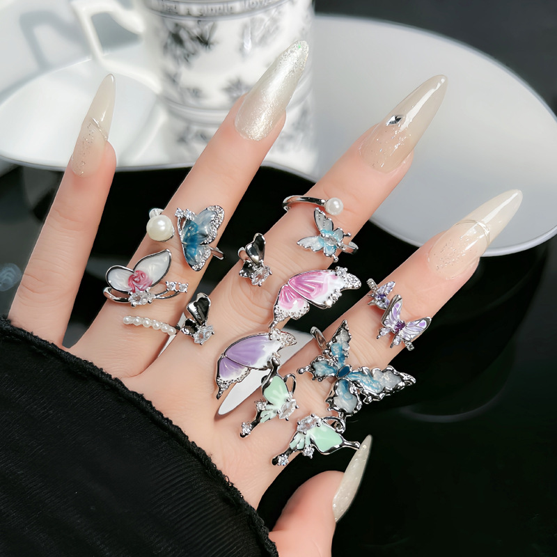 Enamel gradient butterfly ring for women, 2025 new style, fashionable and individual, cold style, niche design, index finger ring details Picture