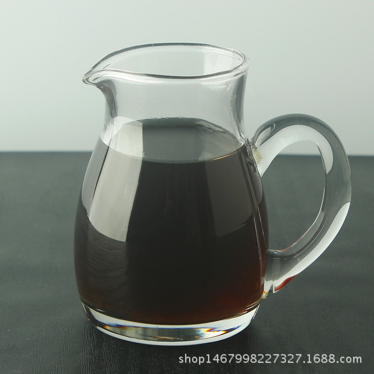 Handmade crystal glass decanters, wine mixing flasks, wine distributors, white spirit flasks and wine utensils in stock, wholesale from the manufacturer Application Scenario