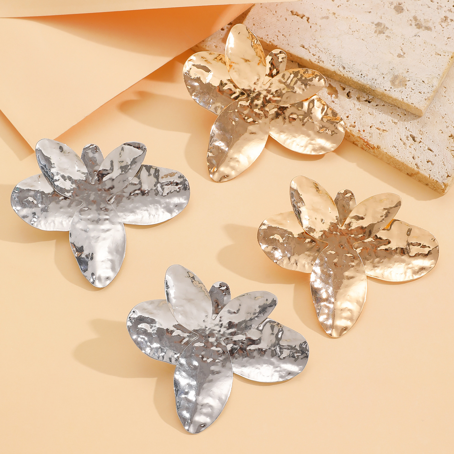 European and American cross-border fashion exaggerated irregular pleated petal earrings women 's personalized flower stud earrings Specification drawing