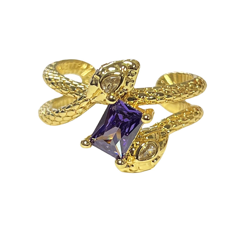 A high-end and light luxury autumn and winter new square purple diamond snake-shaped opening ring, a sweet and cool index finger ring with a unique design for women Item Picture