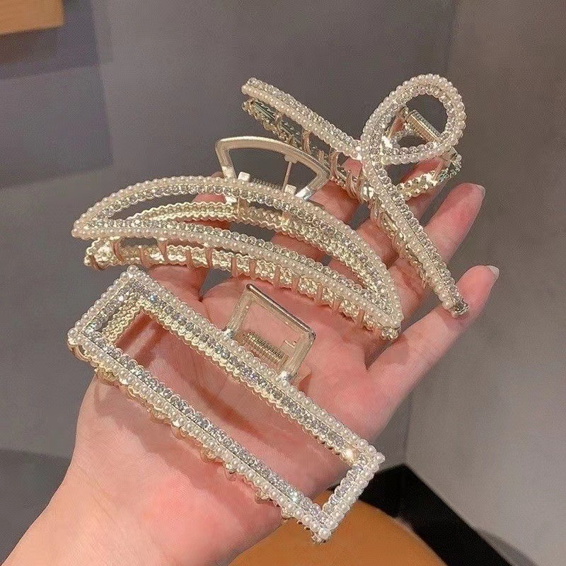 Classic bestseller summer large-sized elegant alloy grappling clip, women's pearl and diamond-encrusted shark clip, back head hair clip Specification drawing