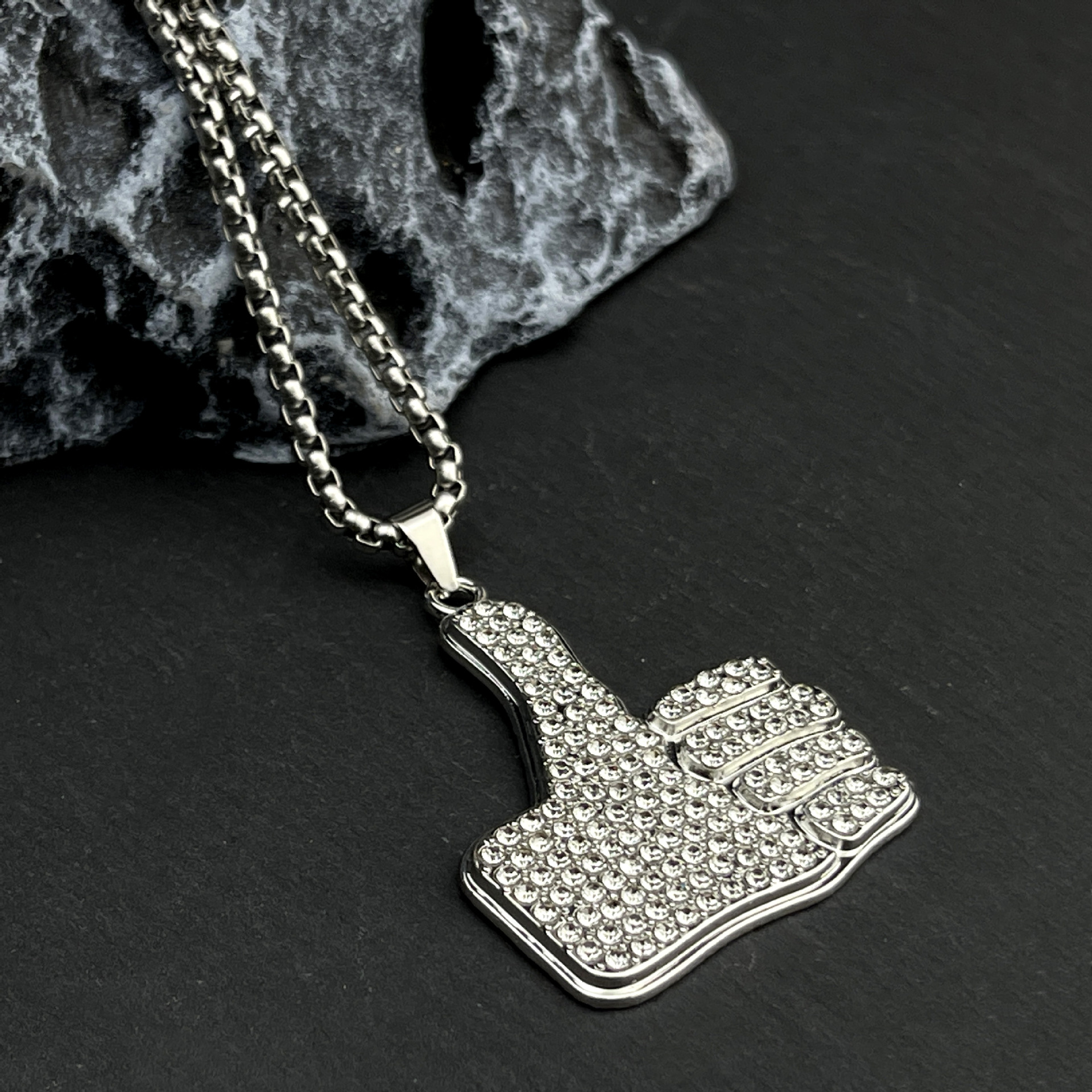 Wholesale of new cross-border European and American style diamond-encrusted thumb necklaces and fashionable hip-hop full-diamond finger pendants details Picture