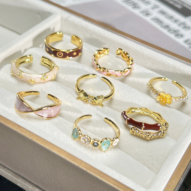The 2025 new product is a unique and distinctive enamel oil drip ring, a light luxury, fashionable, versatile and high-end ring for girls Application Scenario