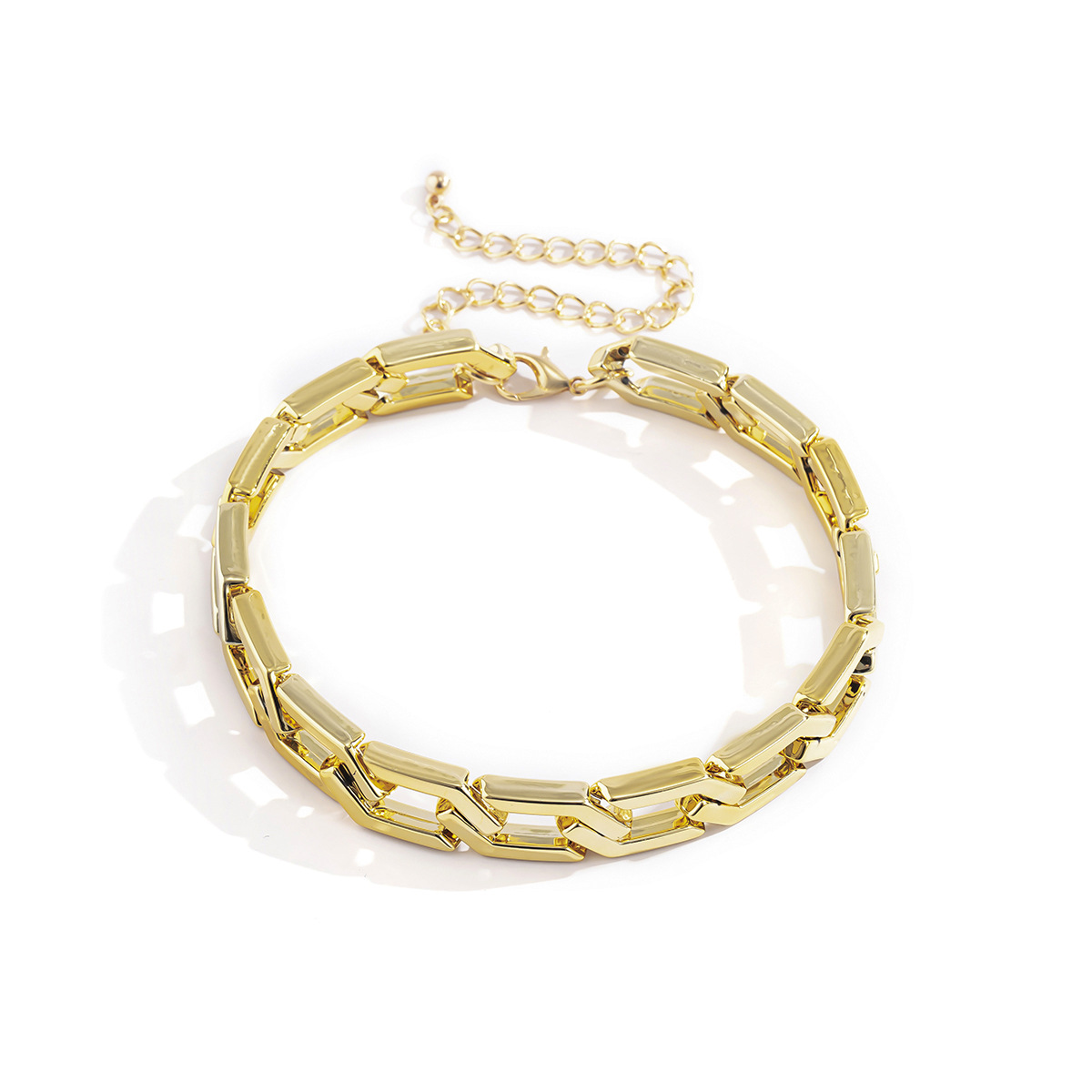 Simple and cold style geometric diamond-shaped buckle necklace, cool and exaggerated short collarbone chain, European and American cross-border snow soft accessories Item Picture
