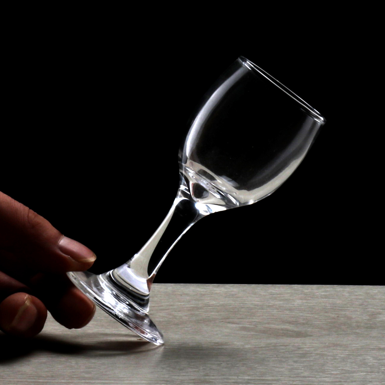 Household glass wine glasses, crystal glass highball glasses, one-piece formed champagne glasses, wine glasses manufacturer wholesale Specification drawing
