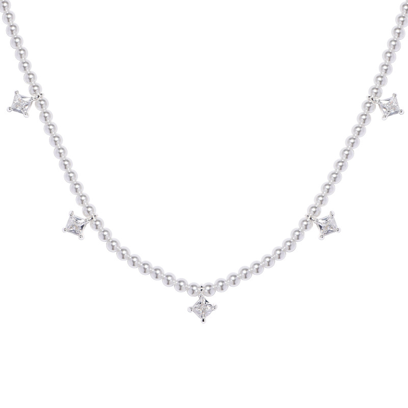 The new design of the star-shaped tassel pearl necklace for women, with a Korean style and ins style, is simple, fashionable and versatile. Wholesale of collarbone chains Item Picture
