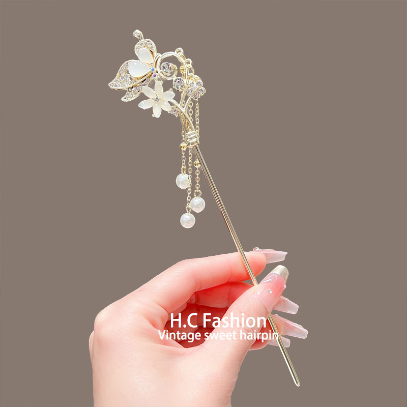 Bu Yao ancient-style Hanfu hairpins, female horse face skirt headwear, cat's eye stone butterfly hairpins, new Chinese-style high-end hair accessories Application Scenario