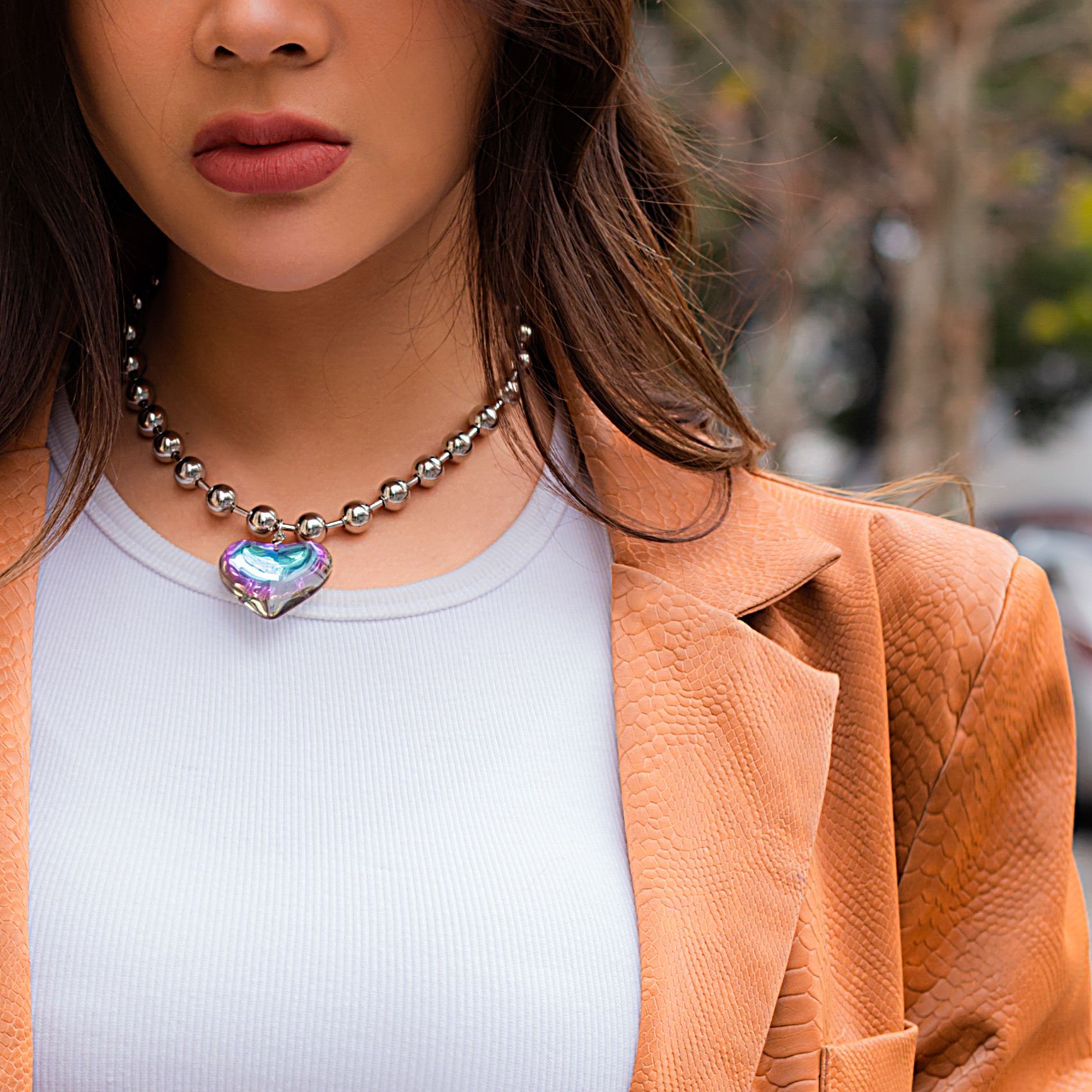 European and American cross-border jewelry, simple chain heart choker collarbone chain, French sweet and cool, niche heart-shaped necklace for women details Picture
