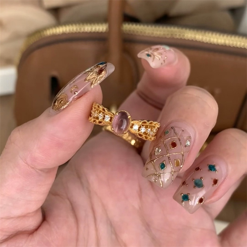 Live-streaming best-selling gemstone ring, a niche design for women with a high-end feel, is a fashionable and versatile open-top ring Application Scenario