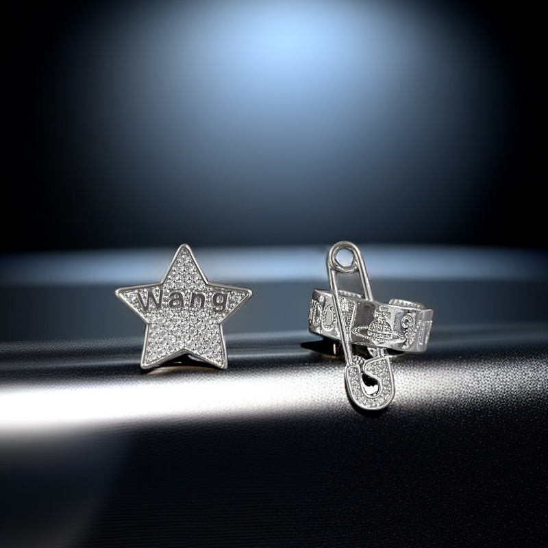 A light luxury and high-end full-diamond zircon star brooch open ring for women's ins, a unique and fashionable ring design details Picture