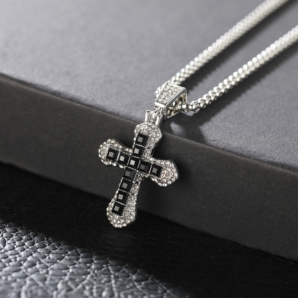 Wholesale of new European and American full-diamond cross pendant men's and women's street fashion light luxury zirconium-inlaid couple necklaces and sweater chains Application Scenario