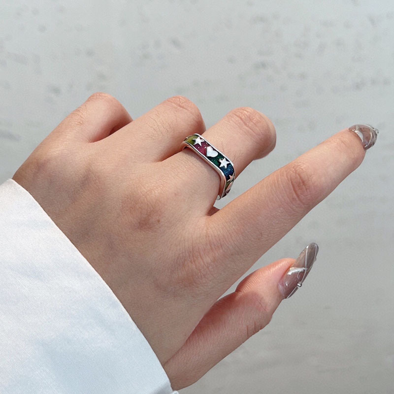 This retro colored glazed star-shaped heart-shaped opening ring is a niche design for women, exuding a sense of light luxury and sophistication. It is a trendy and cool personalized ring Specification drawing
