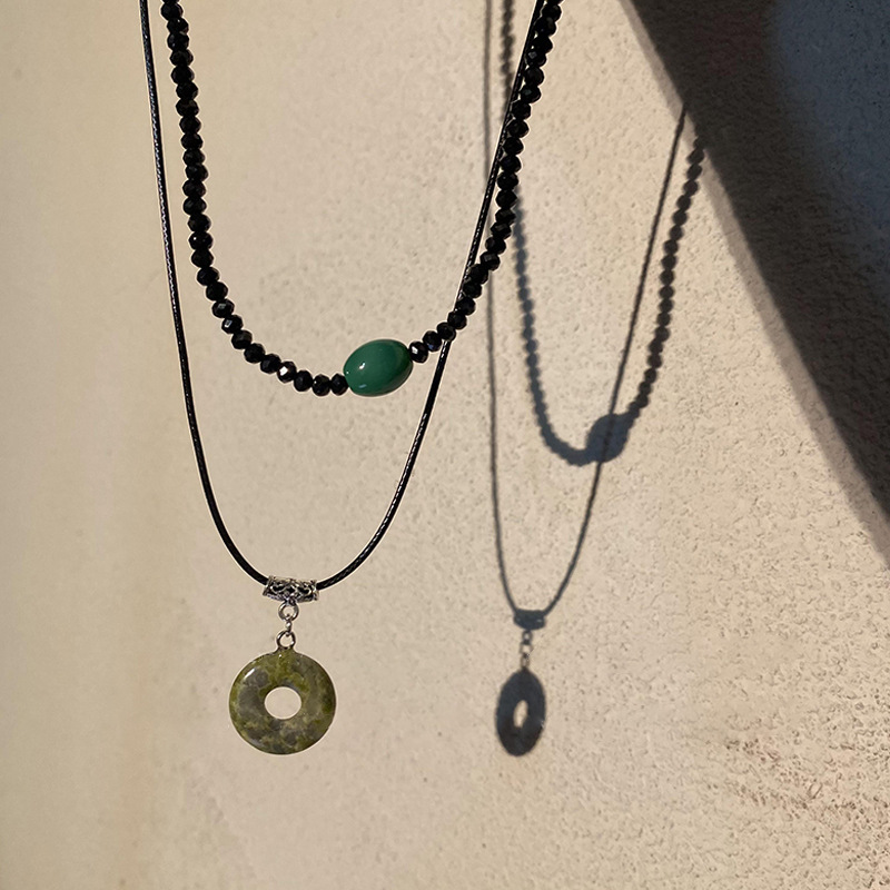 Embrace Nature ~ Retro ethnic style stone circular necklace 2023 new women's summer layered collarbone chain details Picture