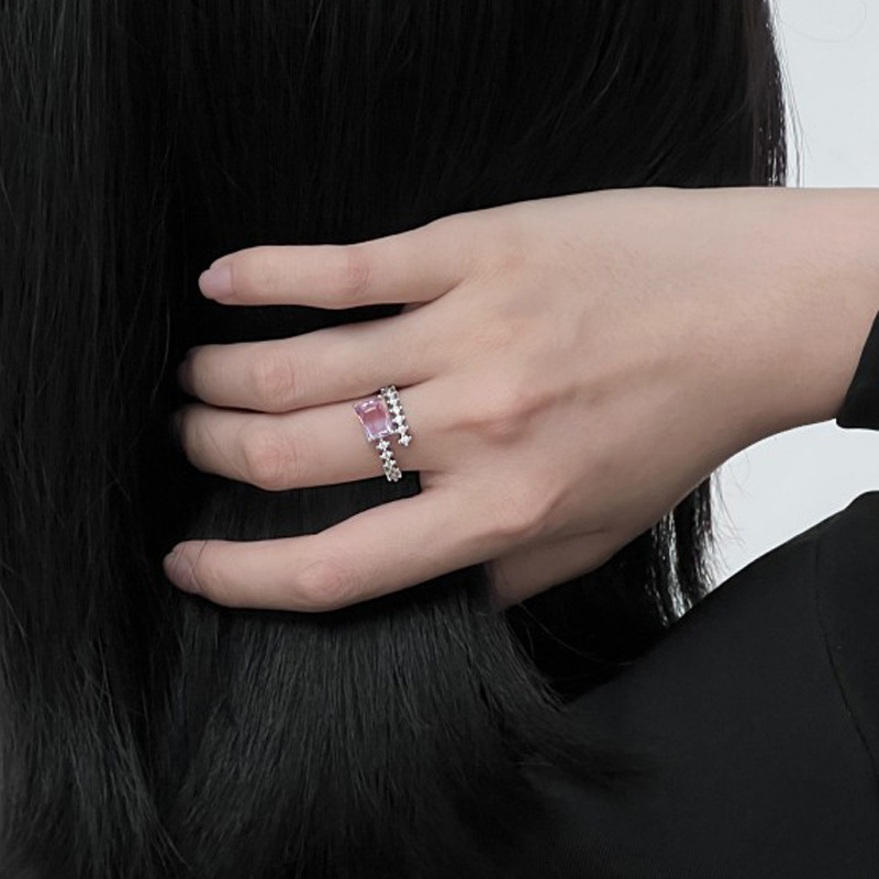 A high-end gradient square diamond open ring for women on Instagram, with a cold and niche design, is a light luxury jewelry accessory details Picture