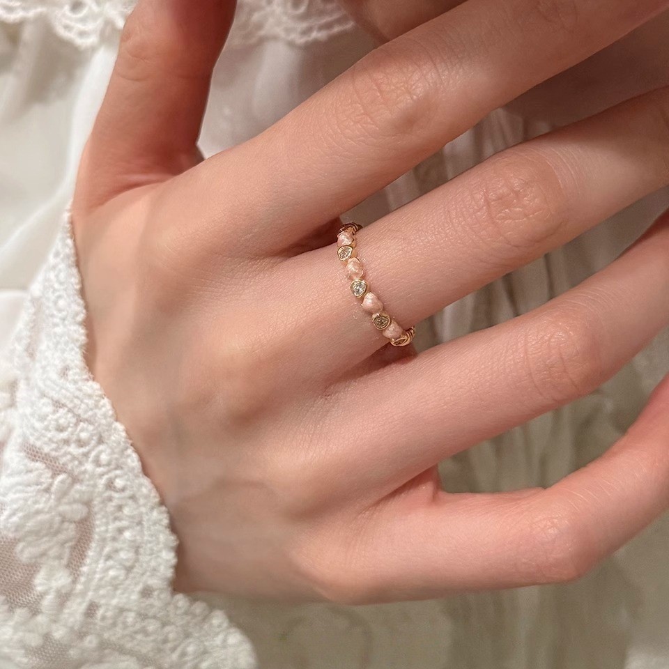 Korean-style pink glazed heart-shaped zircon ring, a niche design for women, light luxury and exquisite index finger ring, elegant open ring Specification drawing